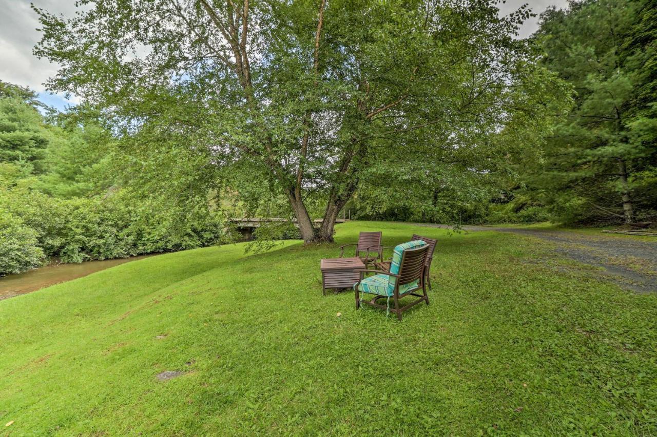 Lil Red Hen Cottage In The Boone Area With Hot Tub West Jefferson Exterior foto